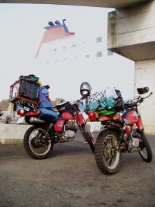 左からO氏の５００S、私の２５０Sの画像